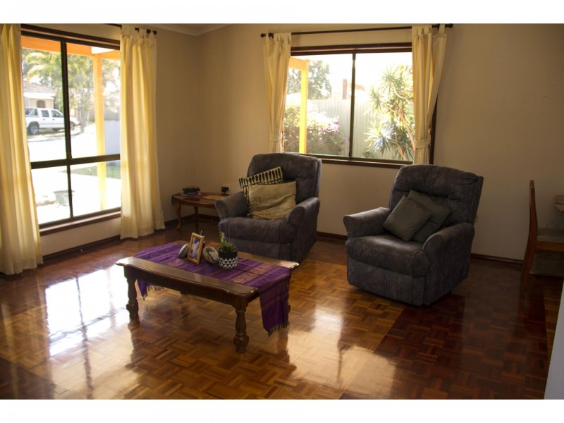 16 Vanda Street, Urangan QLD 4655