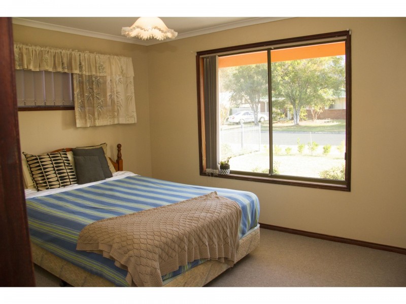 16 Vanda Street, Urangan QLD 4655