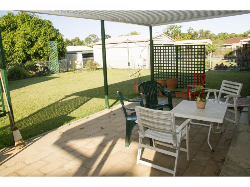 16 Vanda Street, Urangan QLD 4655