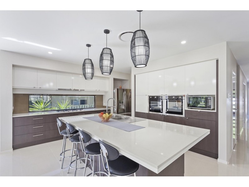 22 THE LINKS, Robina QLD 4226