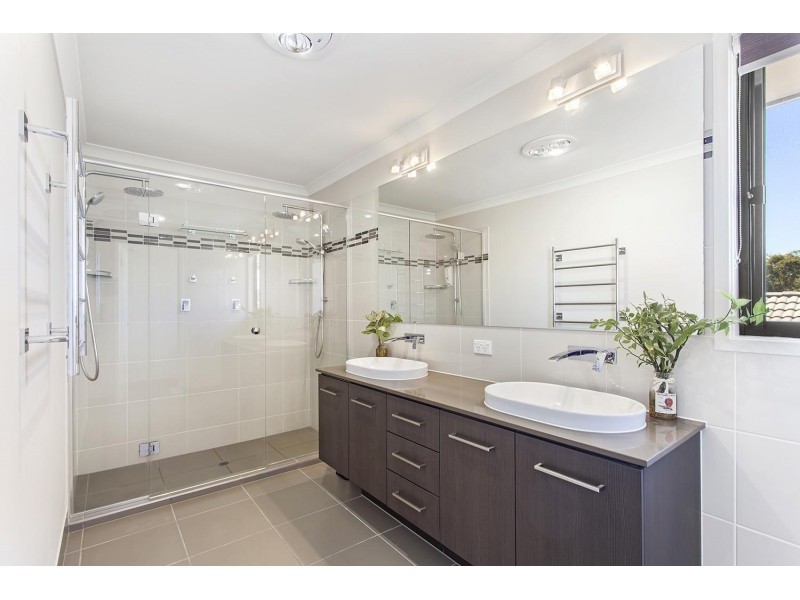 22 THE LINKS, Robina QLD 4226