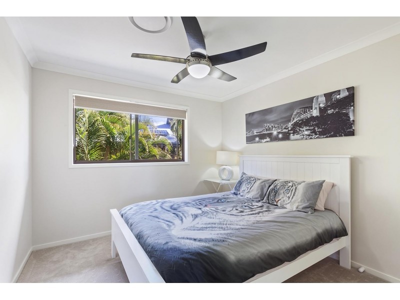 22 THE LINKS, Robina QLD 4226