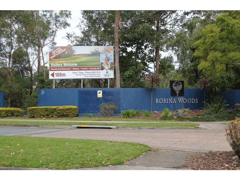 22 THE LINKS, Robina QLD 4226