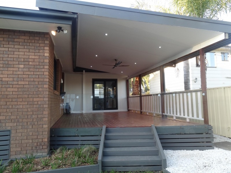 18 Albatross Road, Berkeley Vale NSW 2261