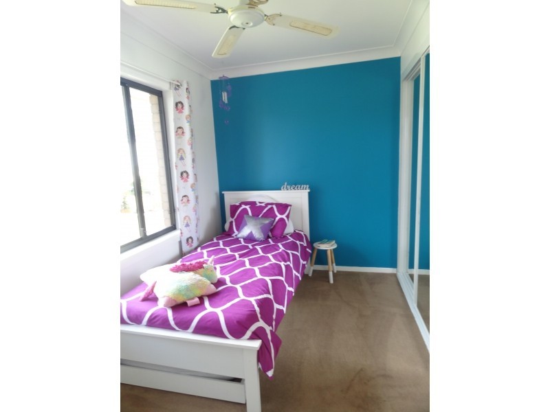 18 Albatross Road, Berkeley Vale NSW 2261