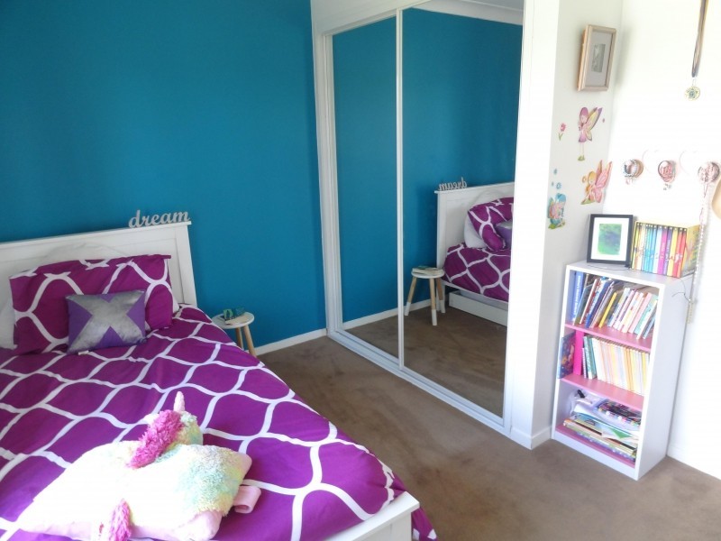 18 Albatross Road, Berkeley Vale NSW 2261