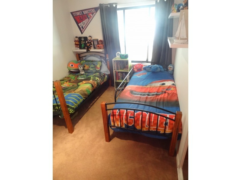 18 Albatross Road, Berkeley Vale NSW 2261