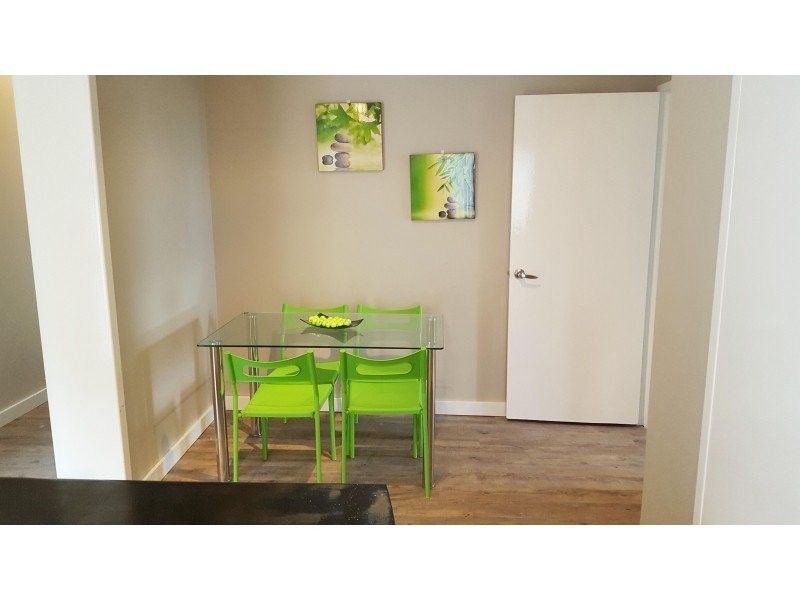 5 Dowling Place, Orelia WA 6167