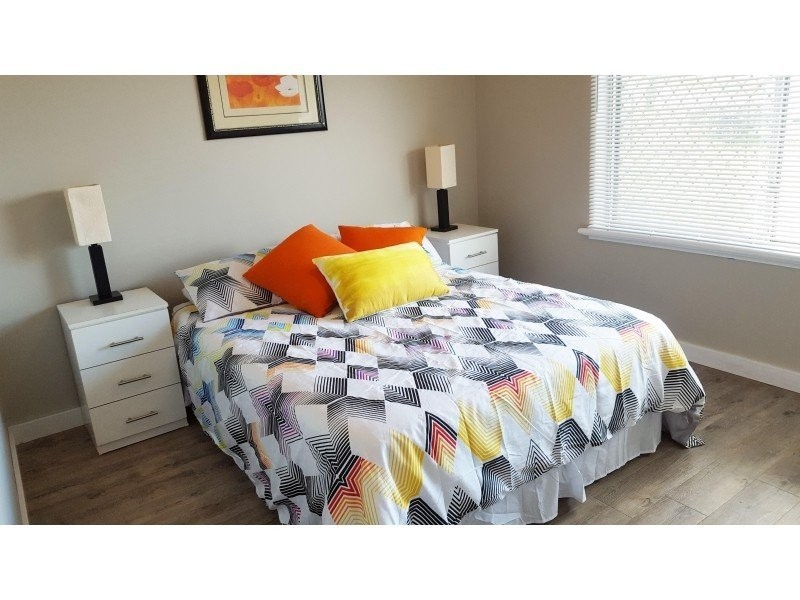 5 Dowling Place, Orelia WA 6167