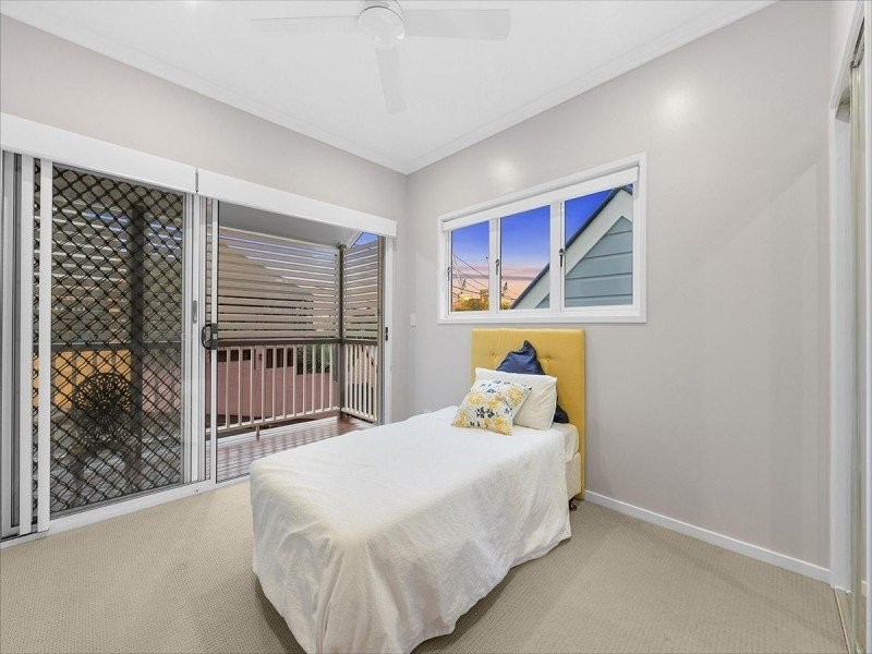 18 Kinross Street, Spring Hill QLD 4000