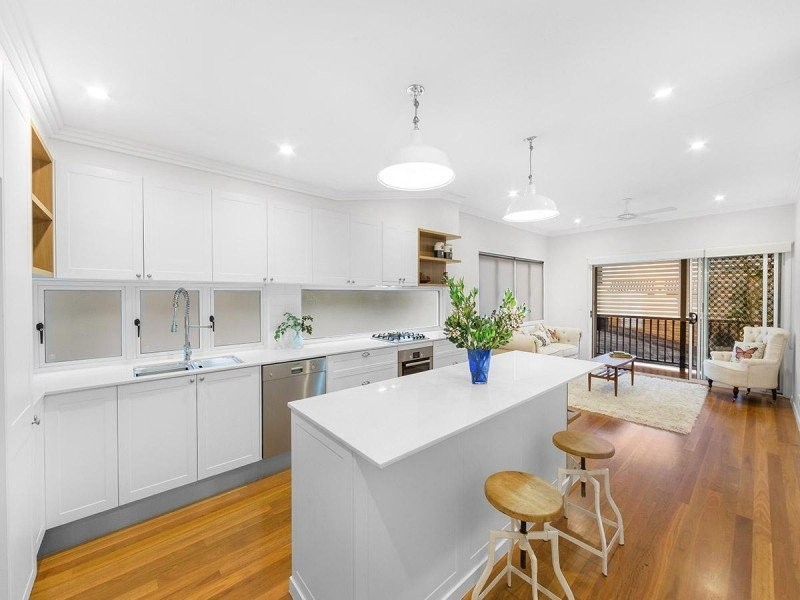 18 Kinross Street, Spring Hill QLD 4000