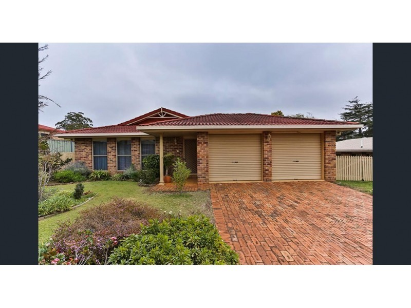 7 Roslyn Street, Centenary Heights QLD 4350