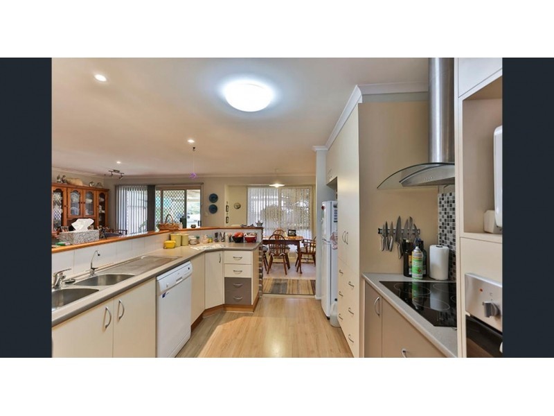 7 Roslyn Street, Centenary Heights QLD 4350