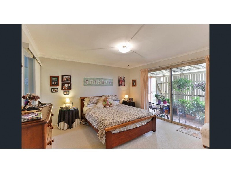 7 Roslyn Street, Centenary Heights QLD 4350