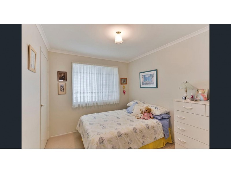 7 Roslyn Street, Centenary Heights QLD 4350