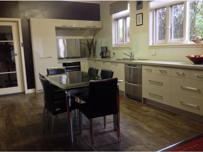 823 Laurie Street, Mount Pleasant VIC 3350