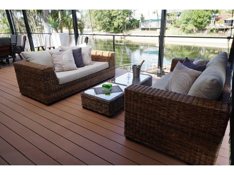 5 Aroona Avenue, Broadbeach Waters QLD 4218