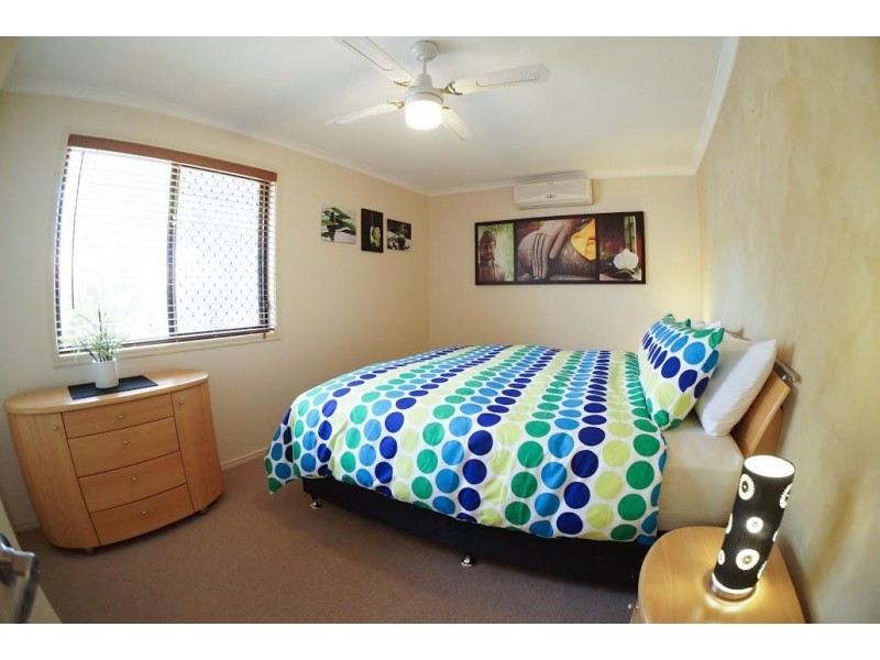 5 Aroona Avenue, Broadbeach Waters QLD 4218