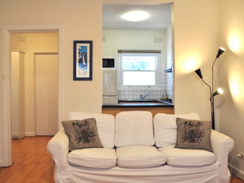 14/75 Queens Rd, Melbourne VIC 3004