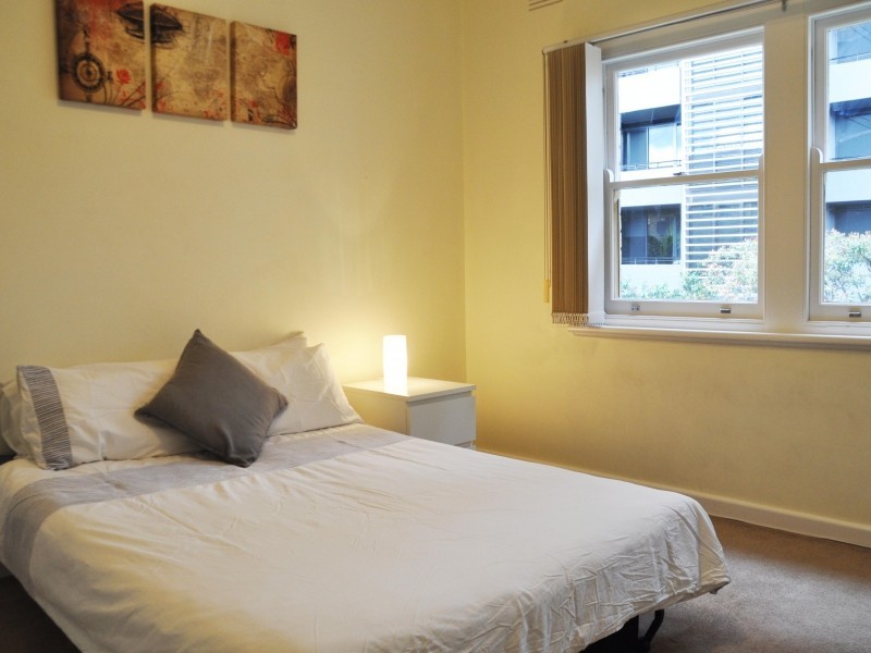 14/75 Queens Rd, Melbourne VIC 3004