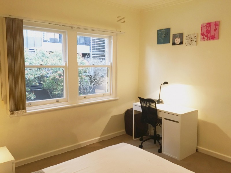 14/75 Queens Rd, Melbourne VIC 3004