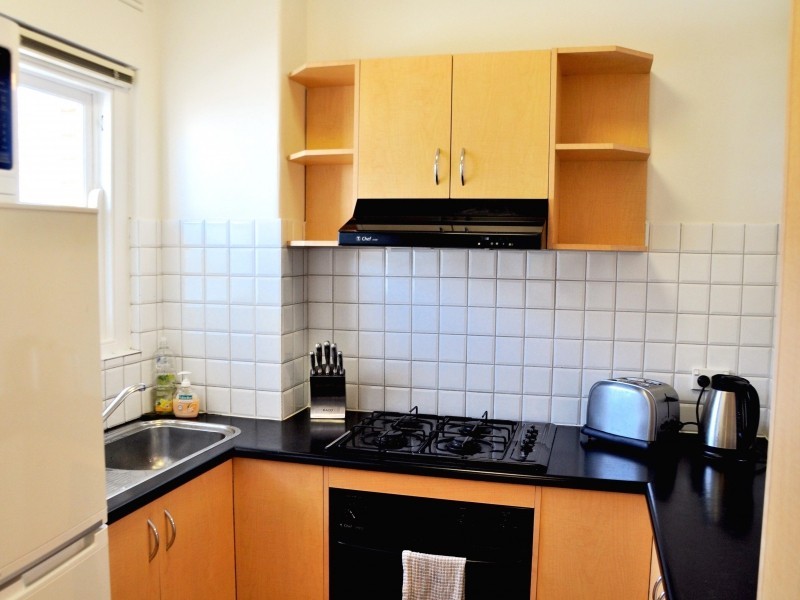14/75 Queens Rd, Melbourne VIC 3004