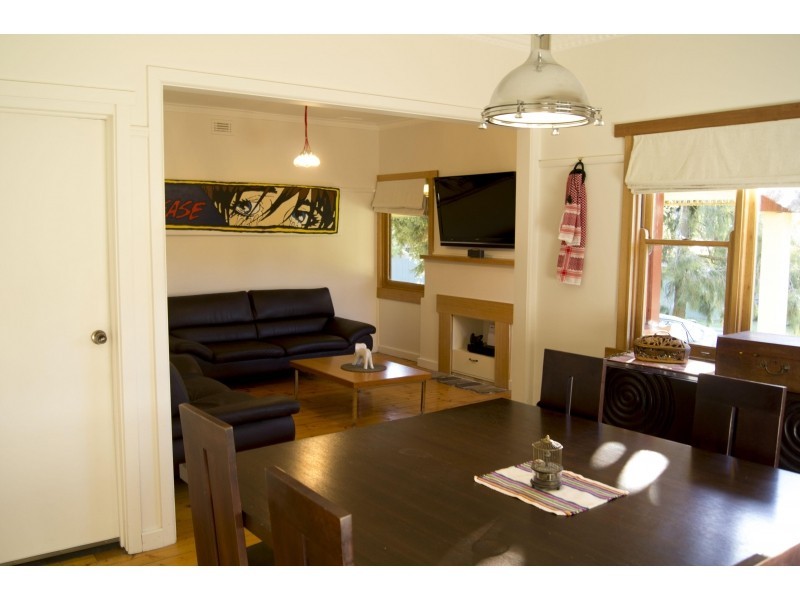 213 Larter Street, Canadian VIC 3350