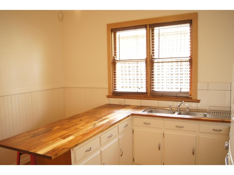 213 Larter Street, Canadian VIC 3350