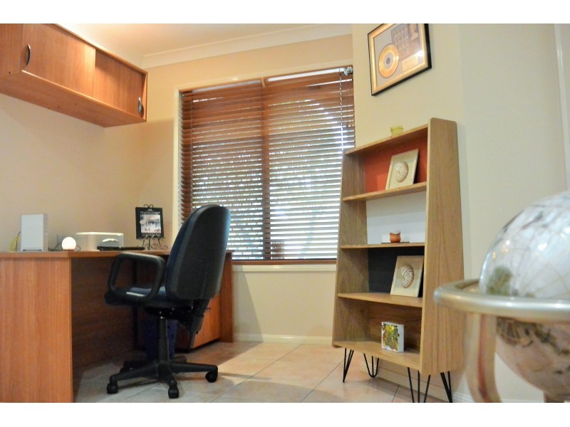91 Lagoon Crescent, Bellbowrie QLD 4070
