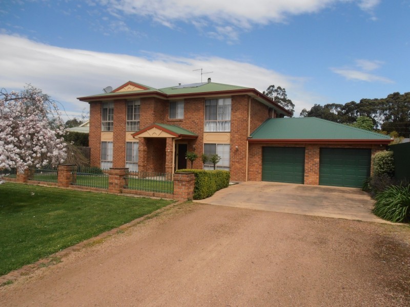 66 Young Street, Darnum VIC 3822