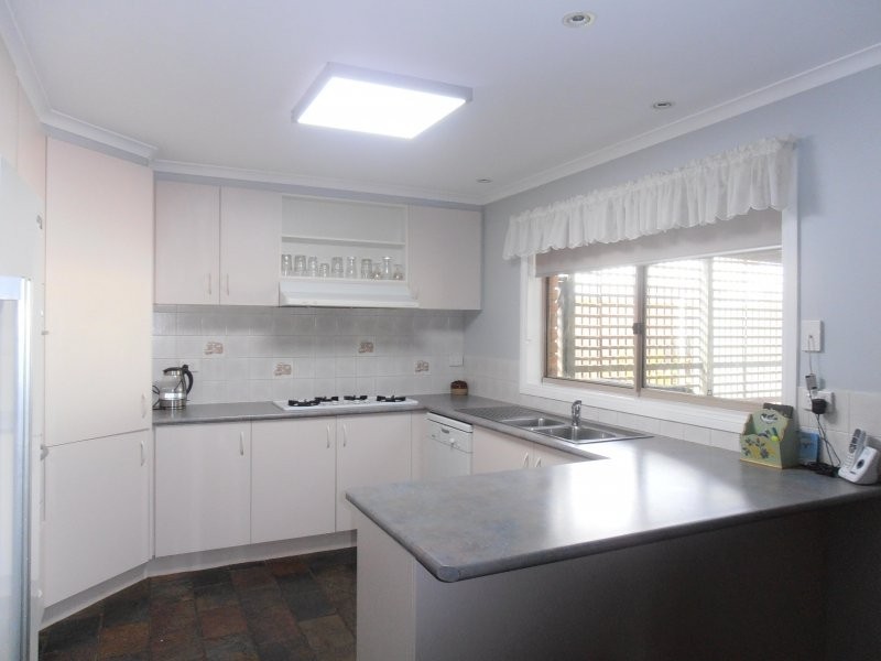 66 Young Street, Darnum VIC 3822