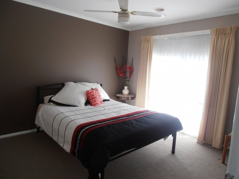 66 Young Street, Darnum VIC 3822