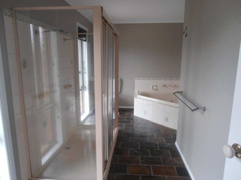 66 Young Street, Darnum VIC 3822