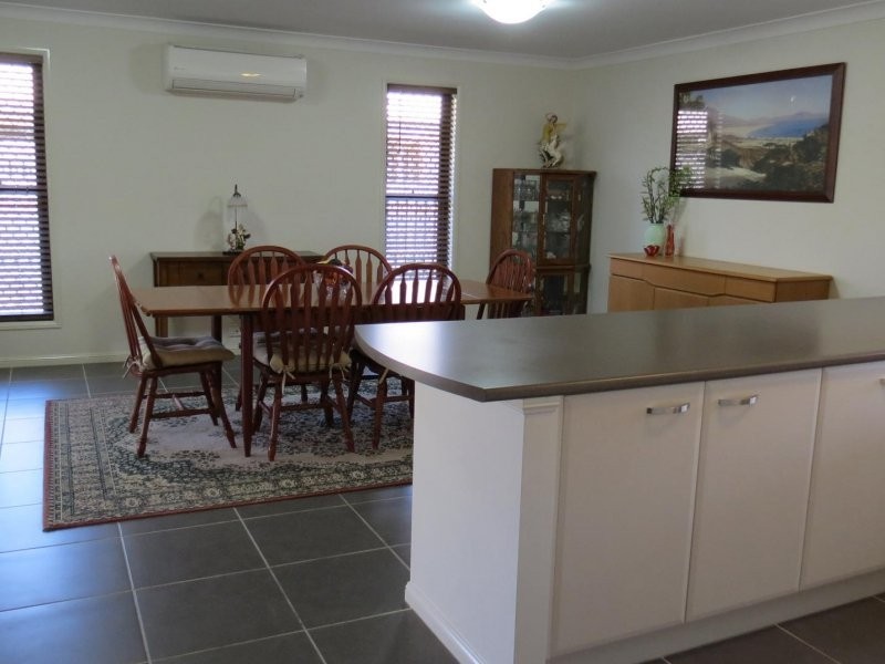 4 River Gum Court, Loganholme QLD 4129