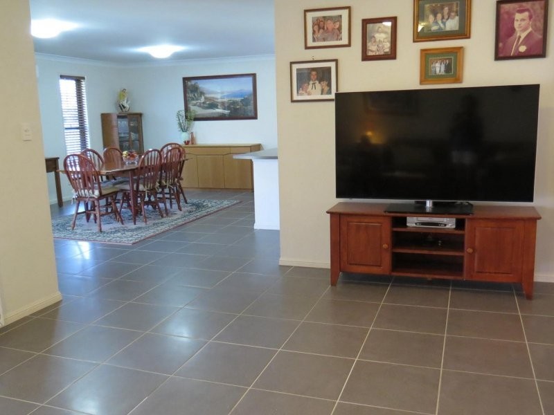 4 River Gum Court, Loganholme QLD 4129