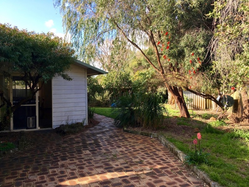 7 Hendon Place, Wilson WA 6107