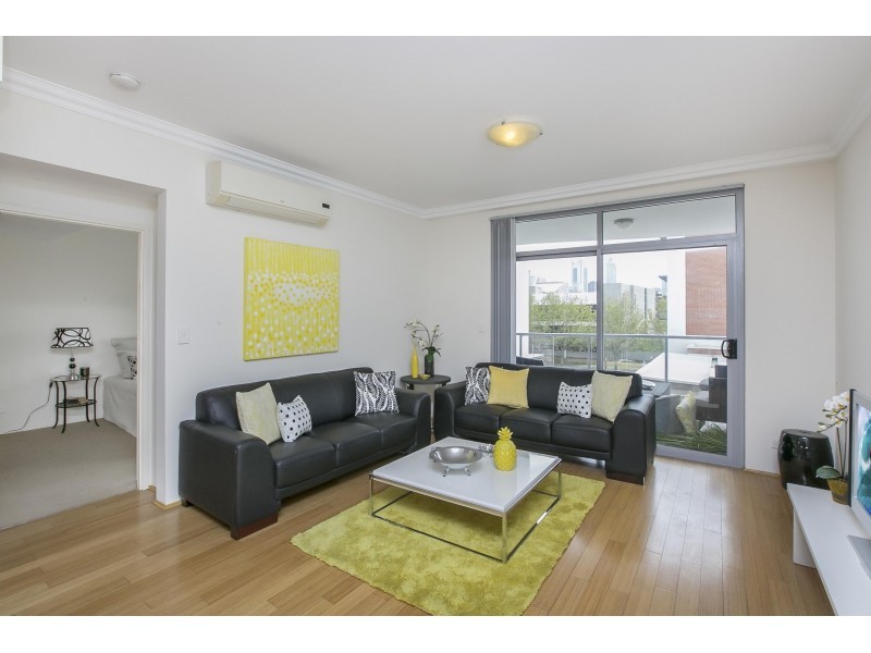 10/153 Kensington Street, East Perth WA 6004