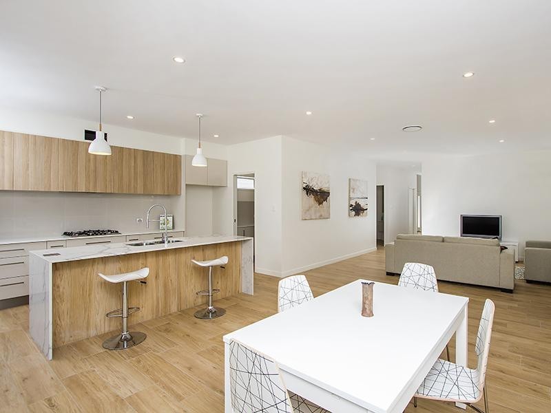 55 Shelley Street, Cannon Hill QLD 4170