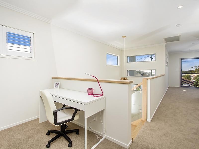 55 Shelley Street, Cannon Hill QLD 4170