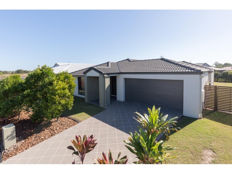 15 Fishburn Way, Eli Waters QLD 4655