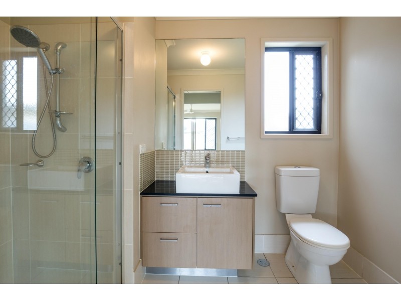 15 Fishburn Way, Eli Waters QLD 4655