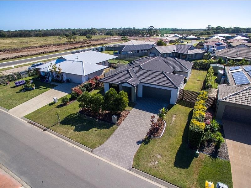 15 Fishburn Way, Eli Waters QLD 4655