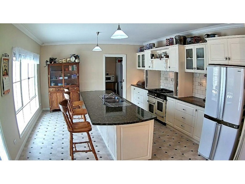 30 Jurys Road, Nyora VIC 3987