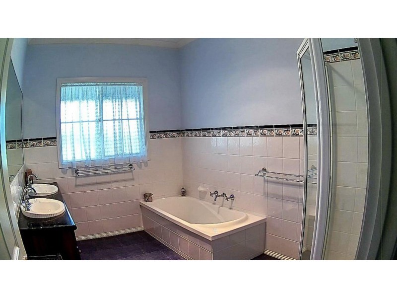 30 Jurys Road, Nyora VIC 3987