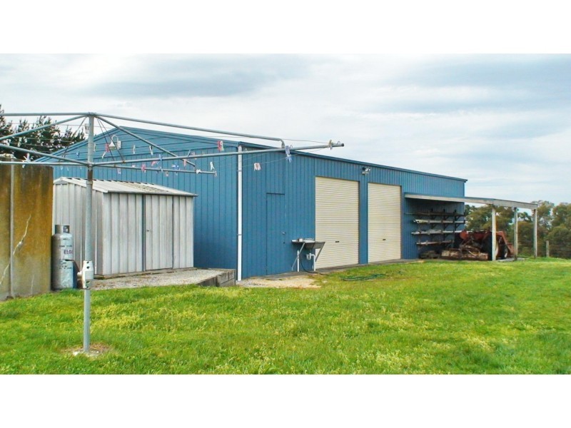 30 Jurys Road, Nyora VIC 3987