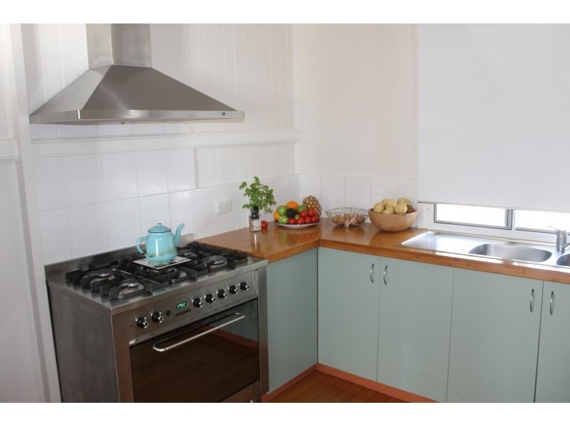 28 Minstrel Court, Bushland Beach QLD 4818