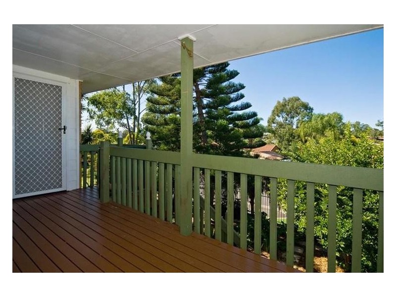 35 Tregana Circuit, Edens Landing QLD 4207