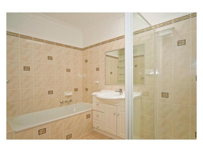 35 Tregana Circuit, Edens Landing QLD 4207