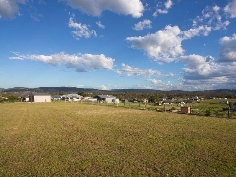 31 Nagle Crescent, Hatton Vale QLD 4341