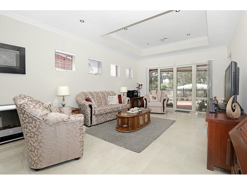 12A Gibbs Circuit, Ravenswood WA 6208